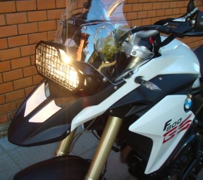 Protetor Farol BMW F650/F700/F800 Grade Chapam